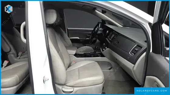 KIA CARNIVAL 9-SEATER PRESTIGE