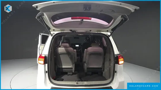 KIA CARNIVAL 9-SEATER PRESTIGE