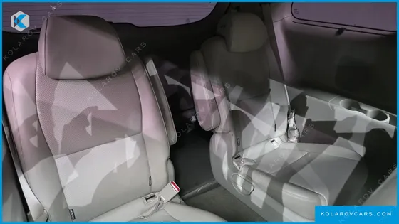 KIA CARNIVAL 9-SEATER PRESTIGE