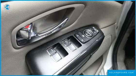 KIA CARNIVAL 9-SEATER PRESTIGE