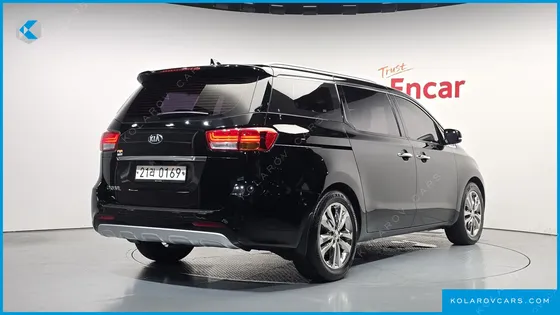 KIA CARNIVAL 9-SEATER PRESTIGE
