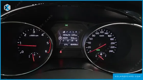 KIA CARNIVAL 9-SEATER PRESTIGE