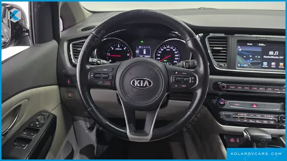 KIA CARNIVAL 9-SEATER PRESTIGE
