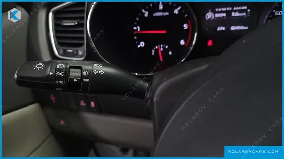 KIA CARNIVAL 9-SEATER PRESTIGE