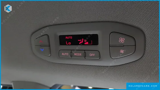 KIA CARNIVAL 9-SEATER PRESTIGE