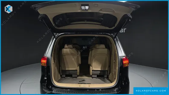 KIA CARNIVAL 9-SEATER HI-LIMOUSINE
