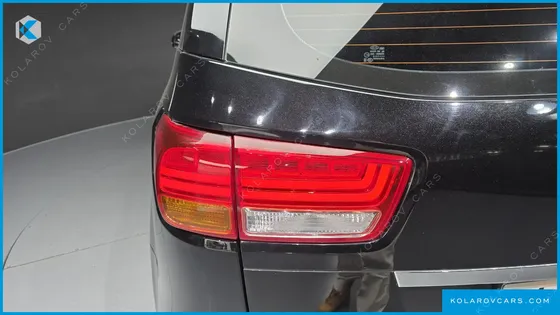 KIA CARNIVAL 9-SEATER HI-LIMOUSINE
