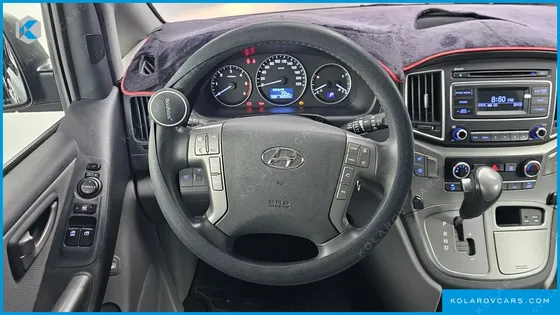 HYUNDAI STAREX VAN 5-SEATER