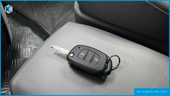 HYUNDAI STAREX VAN 5-SEATER