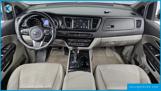 KIA CARNIVAL 9-SEATER LUXURY