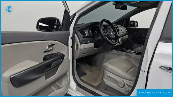 KIA CARNIVAL 9-SEATER LUXURY