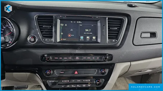 KIA CARNIVAL 9-SEATER LUXURY
