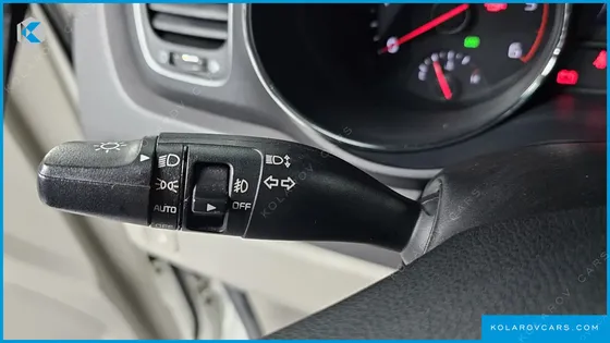KIA CARNIVAL 9-SEATER LUXURY