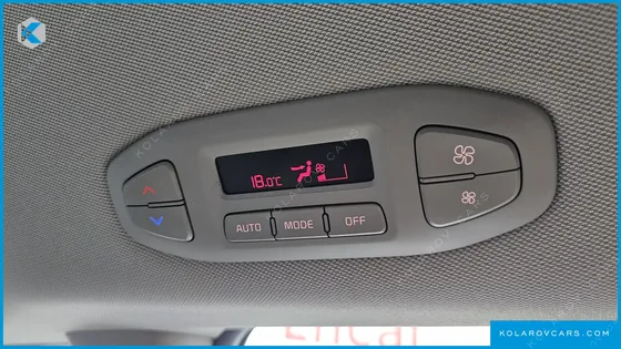 KIA CARNIVAL 9-SEATER LUXURY