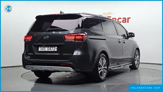 KIA CARNIVAL 7-SEATER LIMOUSINE