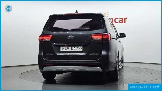 KIA CARNIVAL 7-SEATER LIMOUSINE