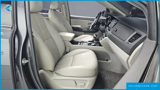 KIA CARNIVAL 7-SEATER LIMOUSINE