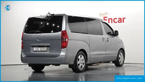 HYUNDAI STAREX WAGON 12-SEATER