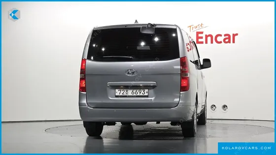 HYUNDAI STAREX WAGON 12-SEATER