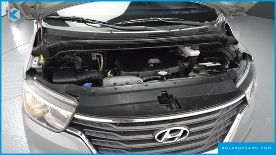 HYUNDAI STAREX WAGON 12-SEATER