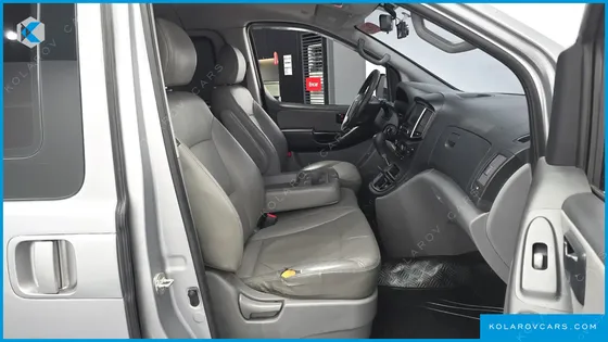 HYUNDAI STAREX WAGON 12-SEATER