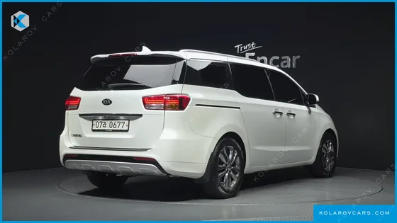 KIA CARNIVAL 9-SEATER NOBLESSE