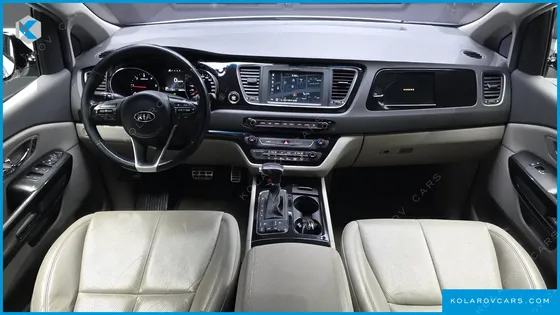 KIA CARNIVAL 9-SEATER NOBLESSE