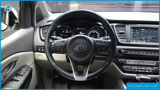 KIA CARNIVAL 9-SEATER NOBLESSE