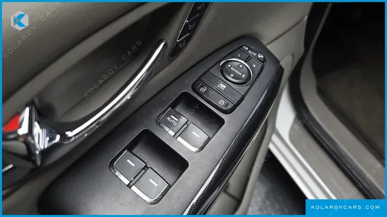KIA CARNIVAL 9-SEATER NOBLESSE