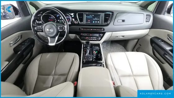 KIA CARNIVAL 9-SEATER NOBLESSE