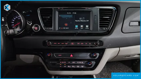 KIA CARNIVAL 9-SEATER NOBLESSE