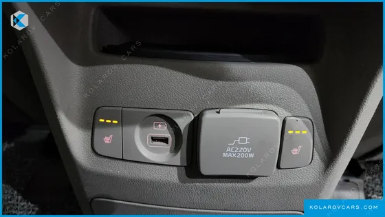 KIA CARNIVAL 9-SEATER NOBLESSE