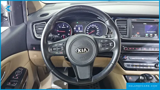 KIA CARNIVAL 9-SEATER HI-LIMOUSINE