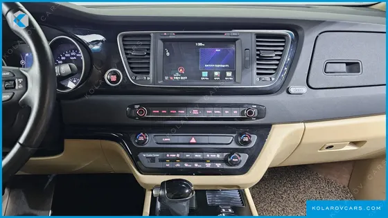 KIA CARNIVAL 9-SEATER HI-LIMOUSINE