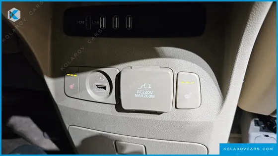 KIA CARNIVAL 9-SEATER HI-LIMOUSINE