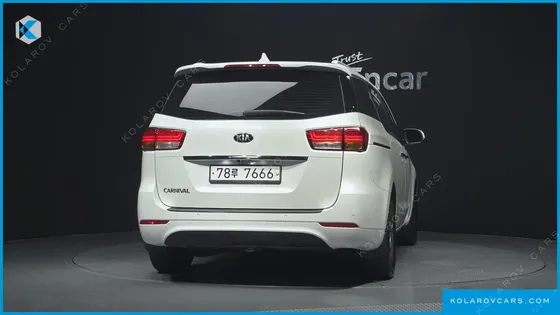 KIA CARNIVAL 11-SEATER PRESTIGE