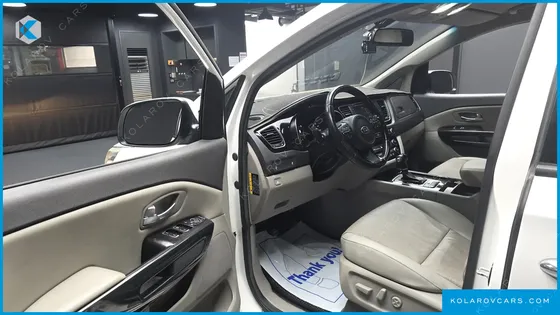 KIA CARNIVAL 11-SEATER PRESTIGE
