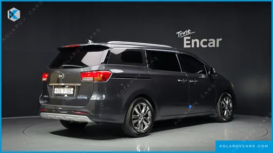 KIA CARNIVAL 9-SEATER NOBLESSE