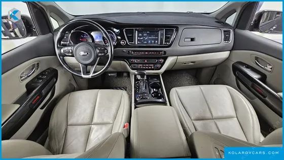 KIA CARNIVAL 9-SEATER NOBLESSE