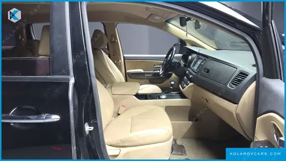 KIA CARNIVAL 9-SEATER LUXURY