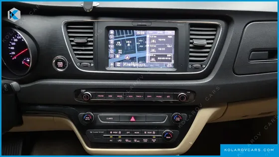 KIA CARNIVAL 9-SEATER LUXURY