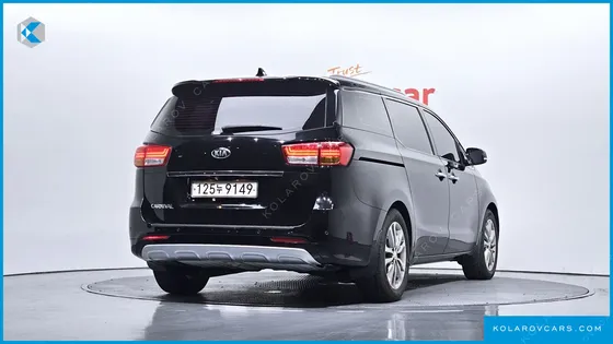 KIA CARNIVAL 9-SEATER PRESTIGE