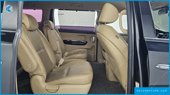 KIA CARNIVAL 9-SEATER PRESTIGE