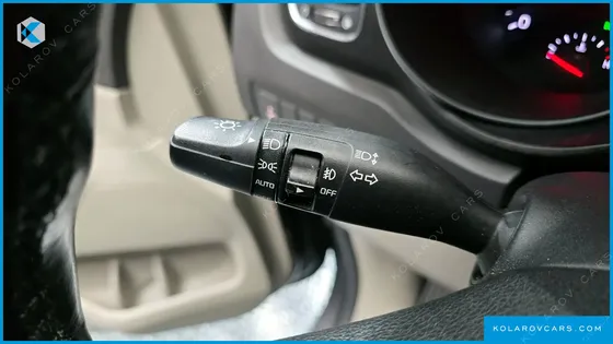 KIA CARNIVAL 9-SEATER LUXURY