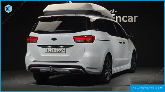 KIA CARNIVAL GASOLINE 9-SEATER HI-LIMOUSINE