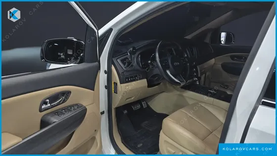 KIA CARNIVAL GASOLINE 9-SEATER HI-LIMOUSINE