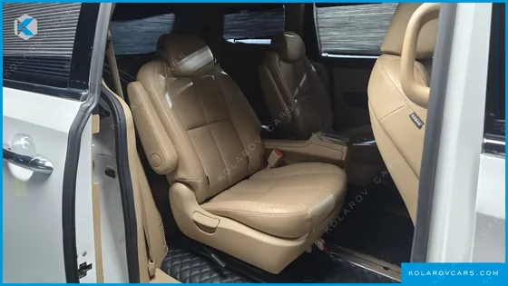 KIA CARNIVAL GASOLINE 9-SEATER HI-LIMOUSINE