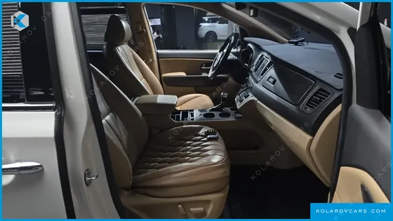 KIA CARNIVAL GASOLINE 9-SEATER HI-LIMOUSINE