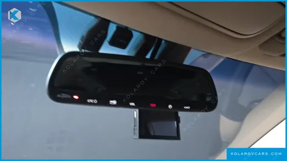KIA CARNIVAL GASOLINE 9-SEATER HI-LIMOUSINE