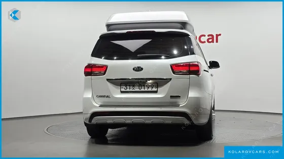 KIA CARNIVAL 9-SEATER HI-LIMOUSINE